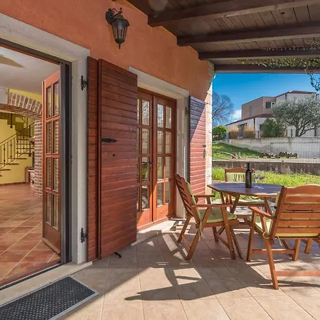 Garden House Ferienhaus Poreč
